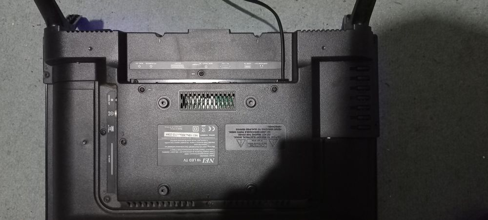 Vindem 2 teveuri Philips 22" și nei 19"