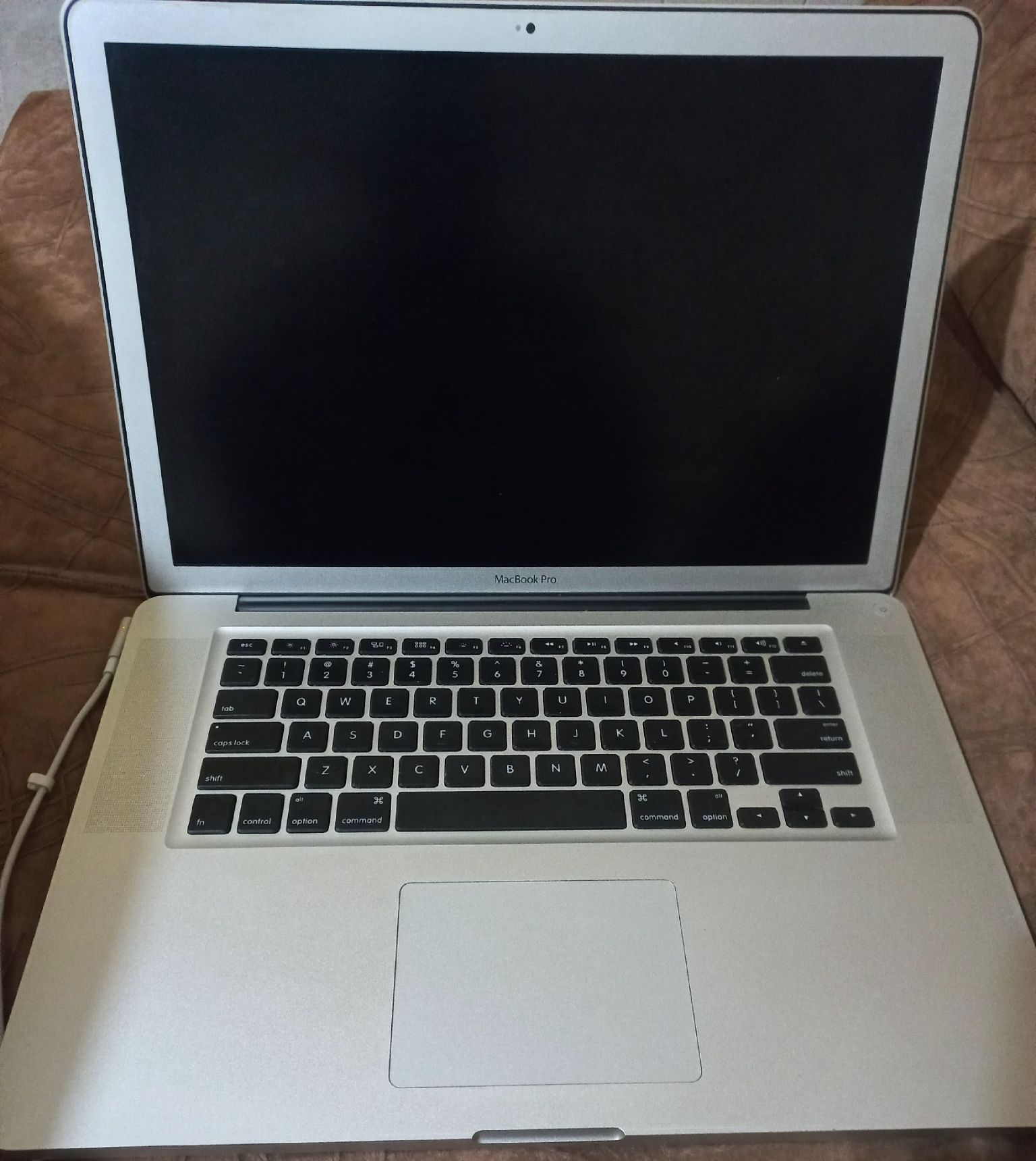 Перфектен Macbook Pro a1286 2011