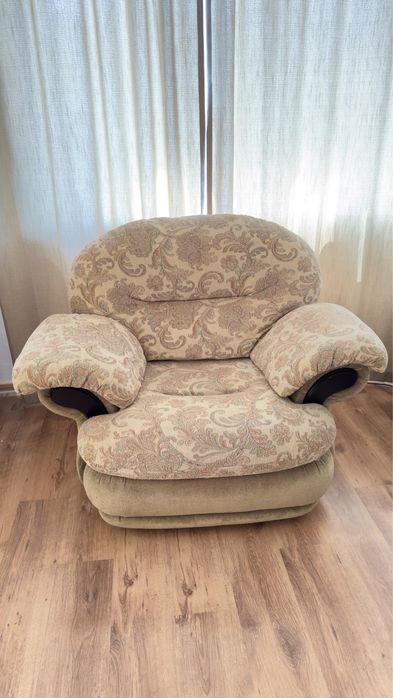 Продам большое удобное кресло