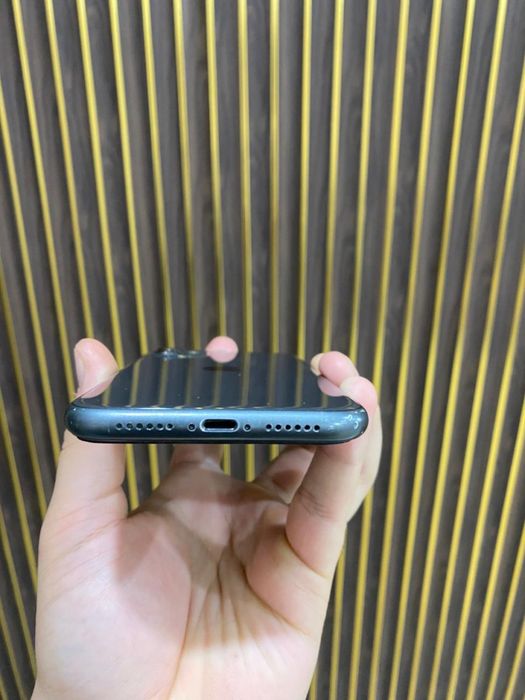 Iphone 11 64gb с коробкой есть торг