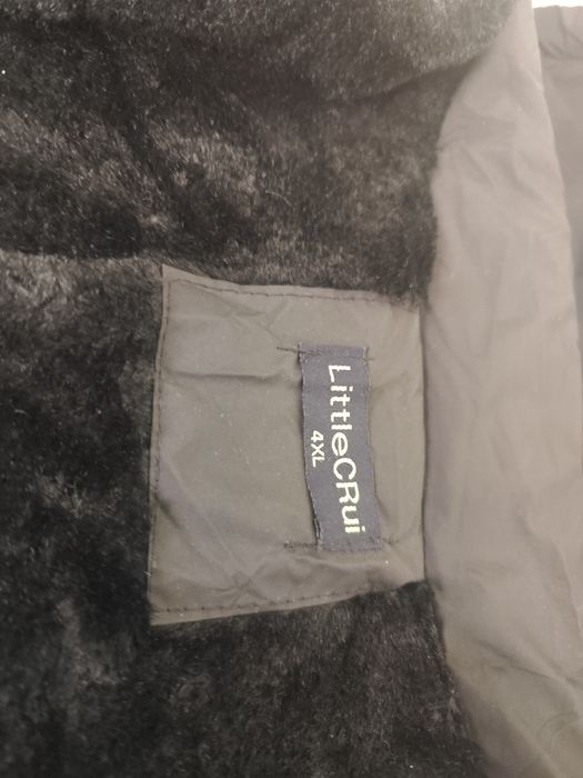 Geaca imblanita neagra