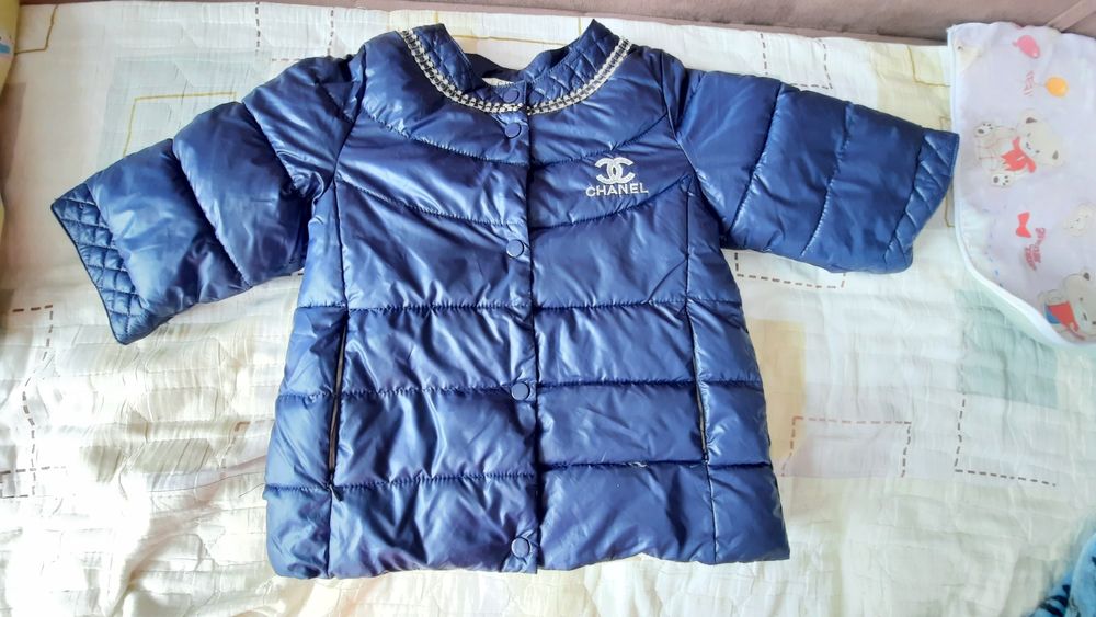 Продам куртки пуховики весна-осень зима 2000