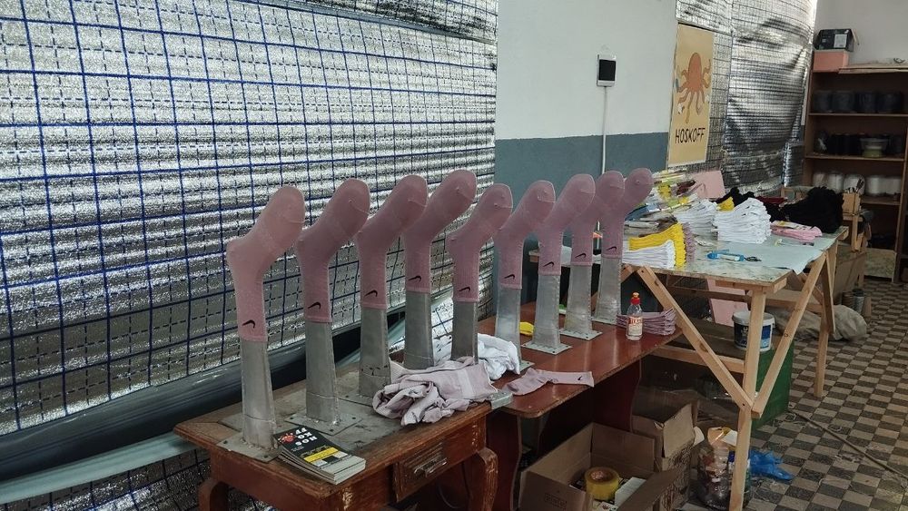 Носки ишлаб чикариш апаратлари сотилади.      Нархи келишилади