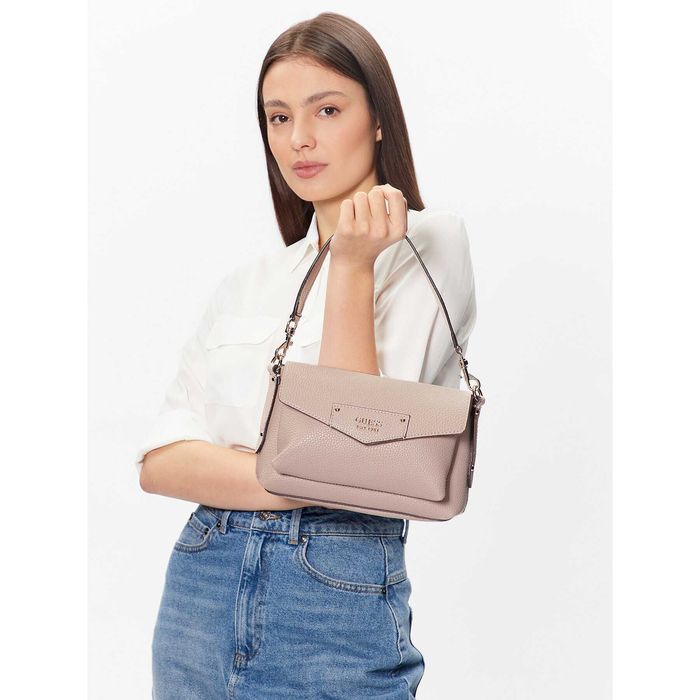 Чанта Guess от еко кожа