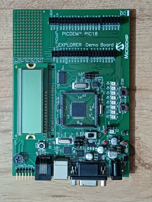 Microchip Explorer Demo Board perfect functionala