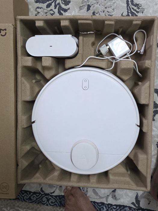 Робот пылесос продам