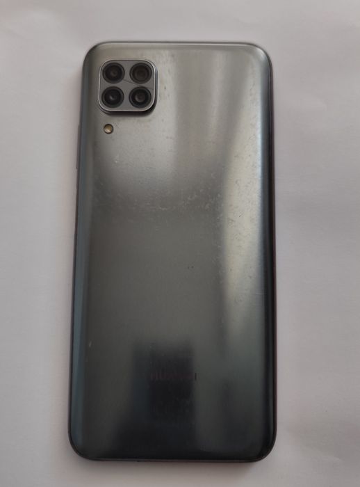Телефон Huawei P40 lite