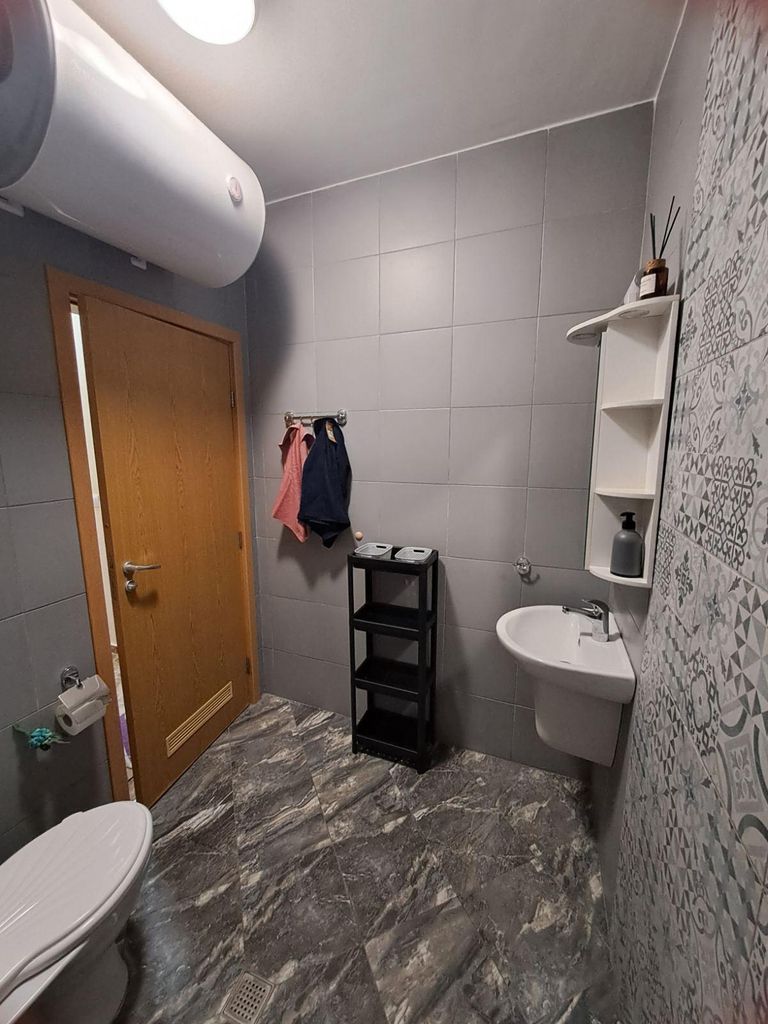 Дава се под наем Двустаен апартамент в Пловдив, Кършияка - 75 кв.м за 425 € - Снимка #7