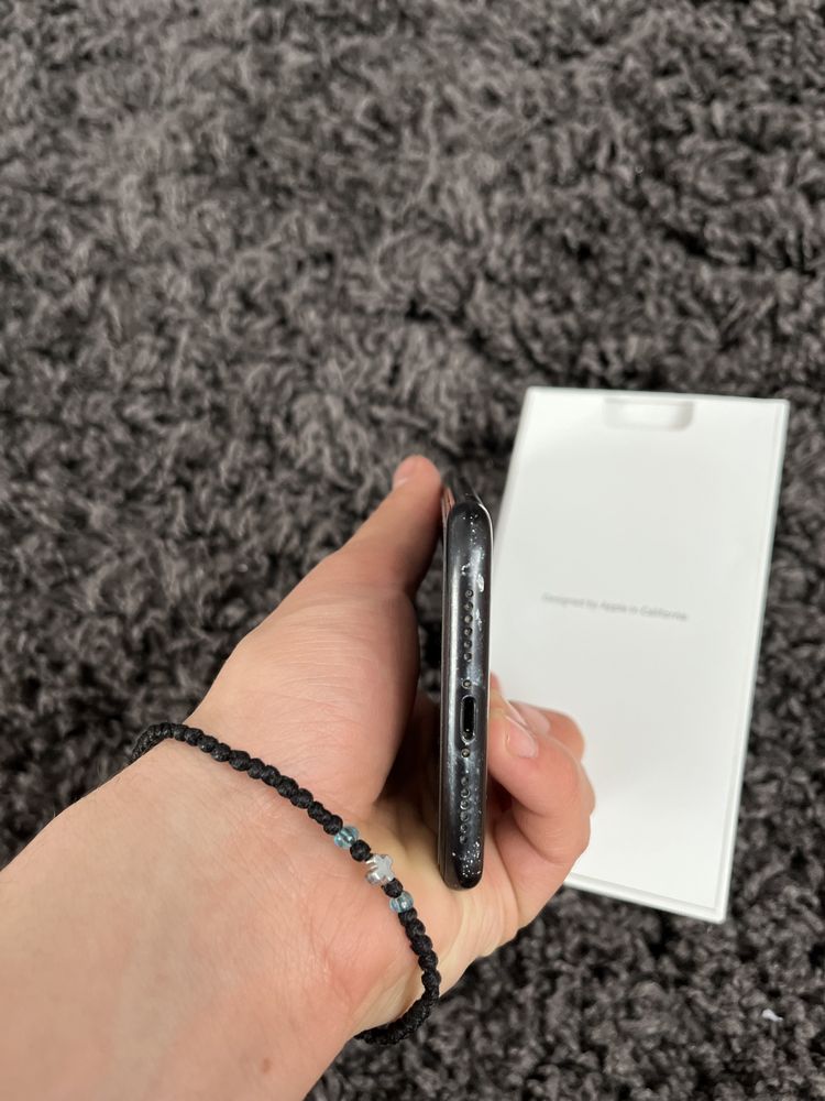 Vand iphone xr black,64gb