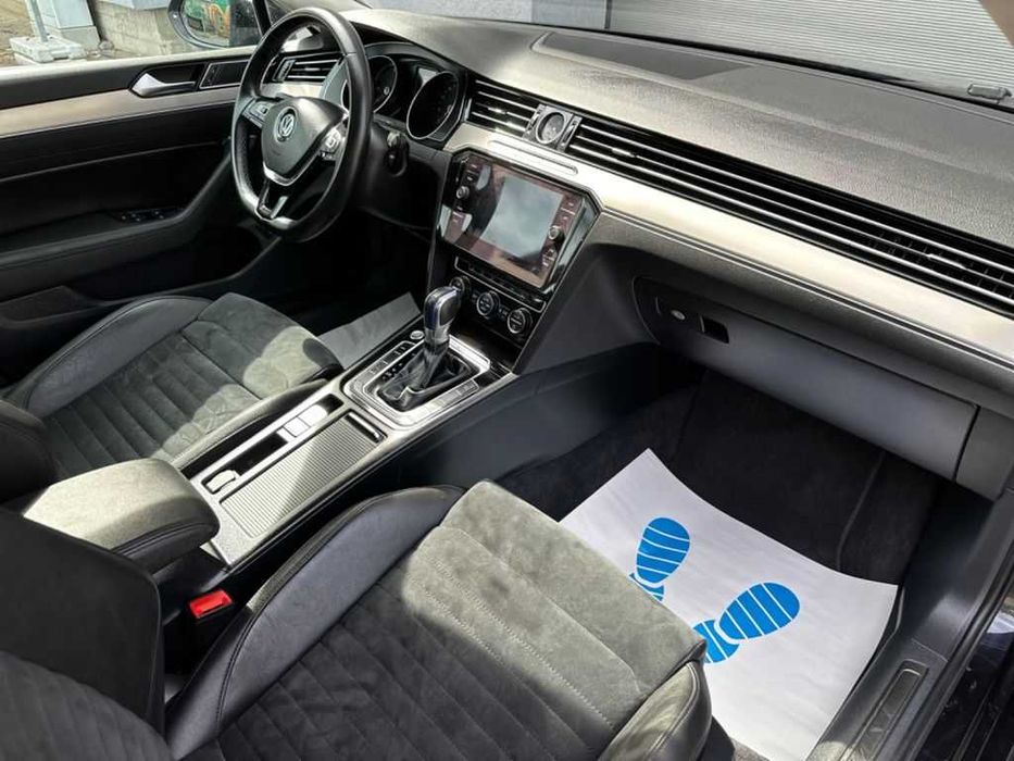 Inchirieri auto Bucuresti - Volksagen Passat de inchiriat Aeroport