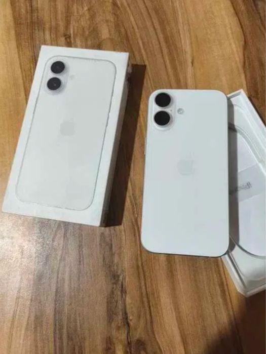 Iphone 16 белый память 256 батарея 91%
