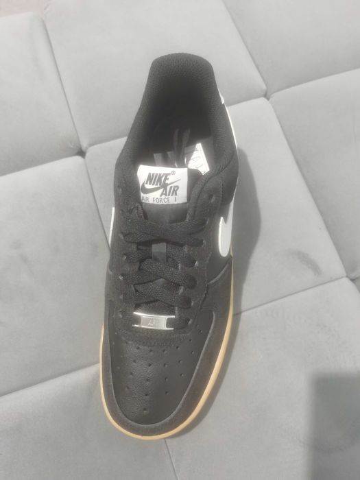 adidasi Nike Air