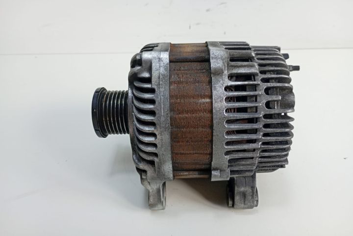 Alternator 231002543R Dacia Duster prima generatie seria