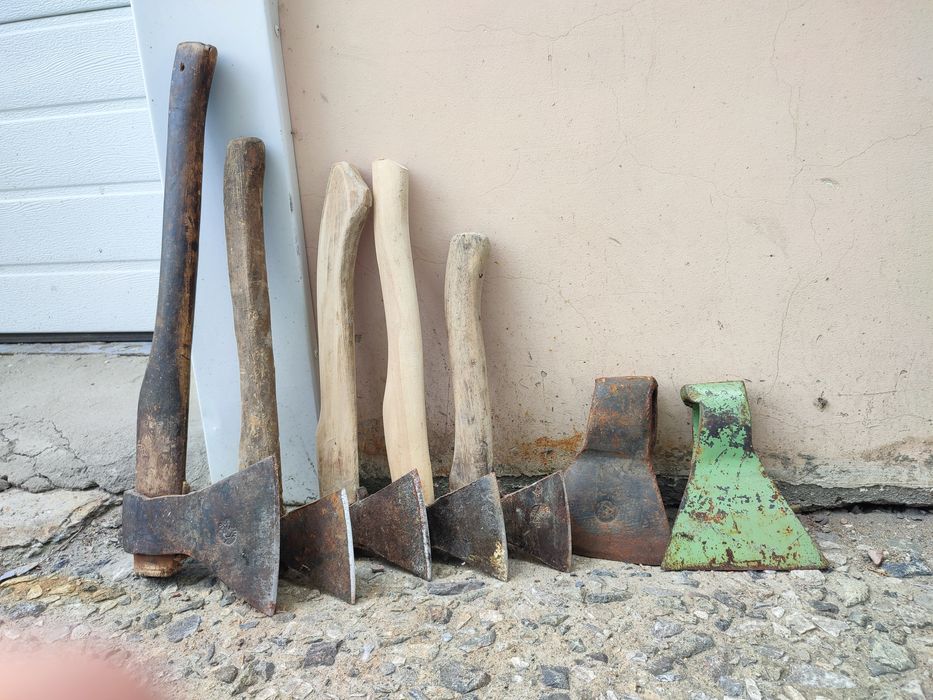 Продам советские топоры, ножовки,молотки