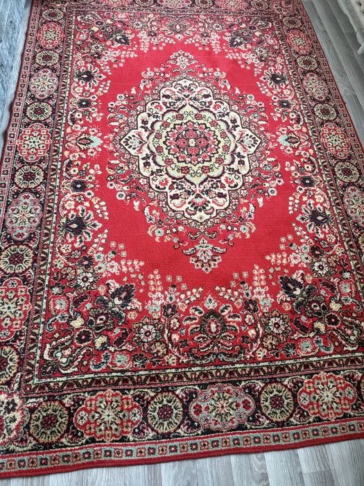 Продам ковер два на три