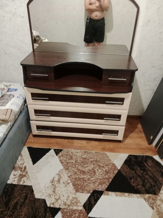 Б/у шкаф харошмй состаяние