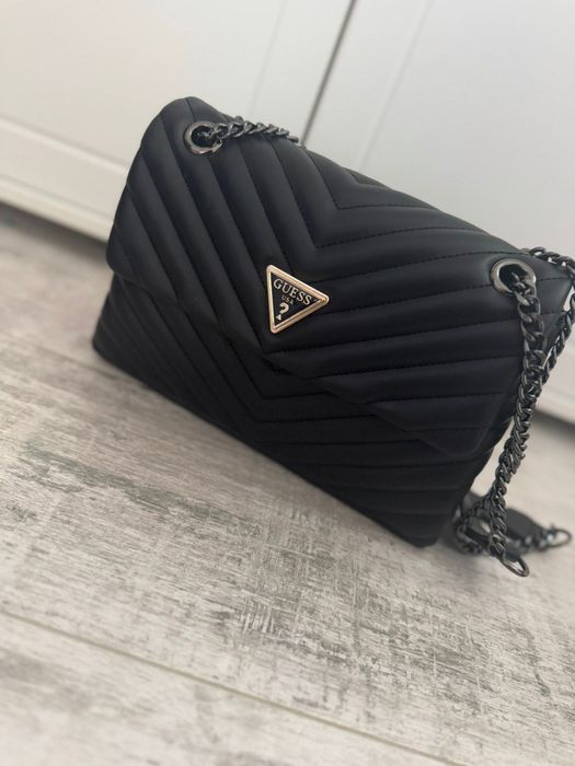 Geanta Guess / Prada