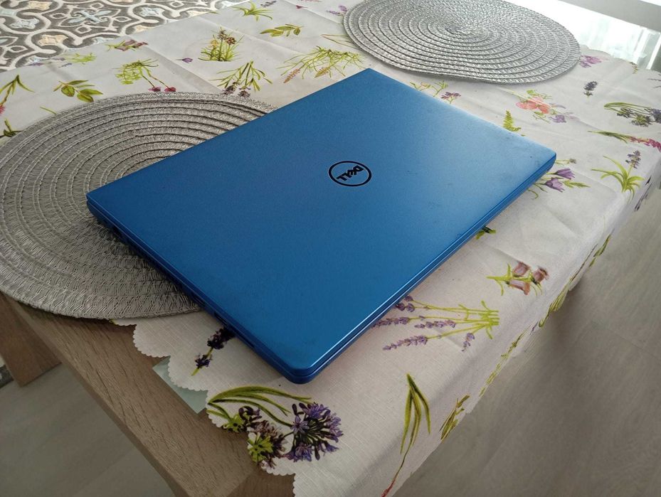 Vând Laptop Dell Inspiron 5559