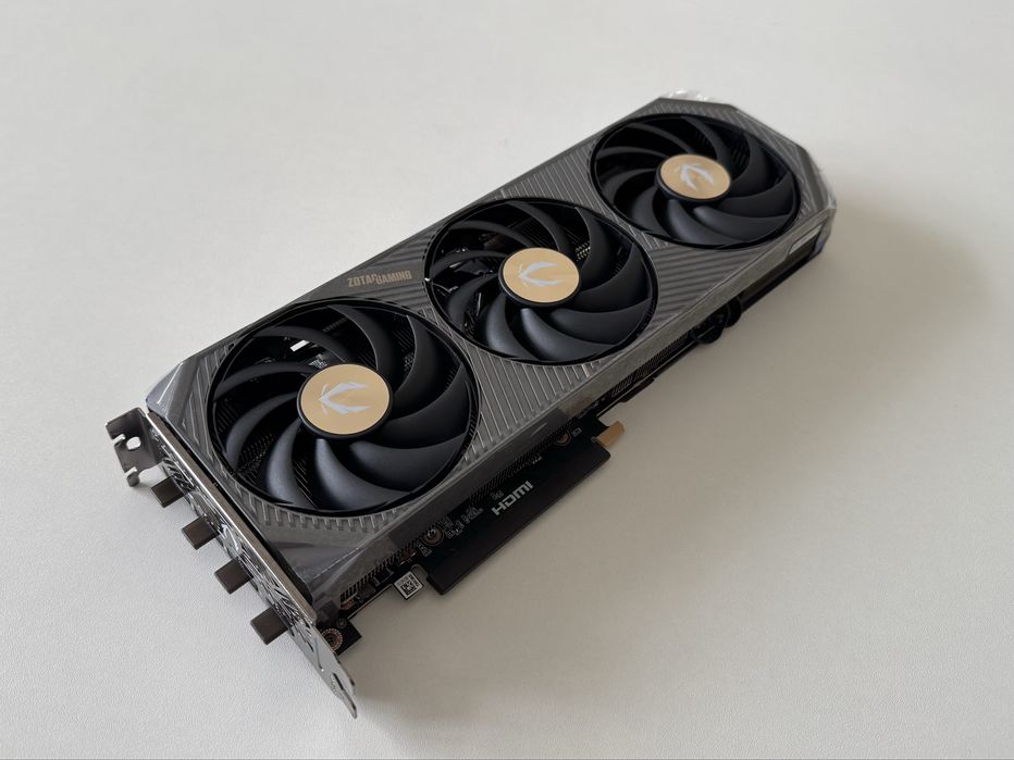 Placa Video ZOTAC GAMING GeForce RTX 5070 Ti solid sff OC 16 GB GDDR7