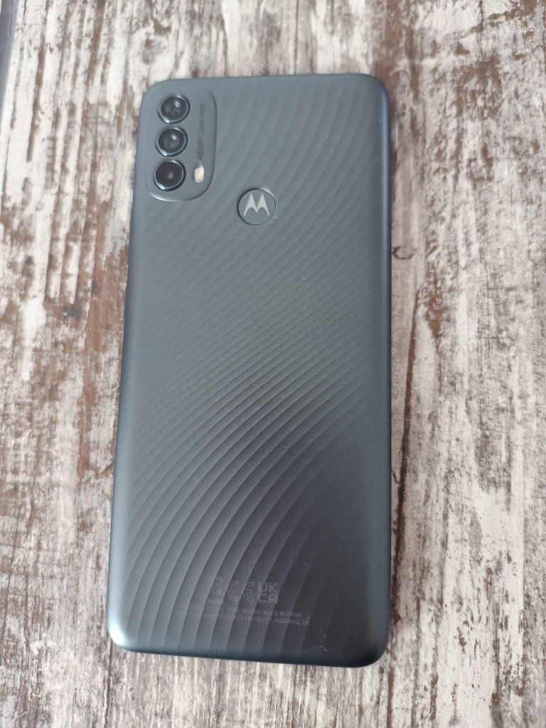 Motorola E40 dual sim gri nou, garantie