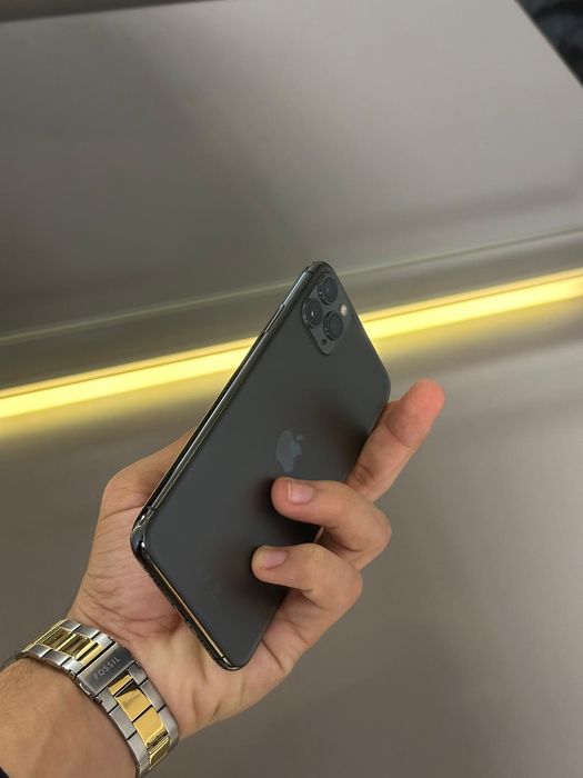 Vând IPhone 11 Pro Max