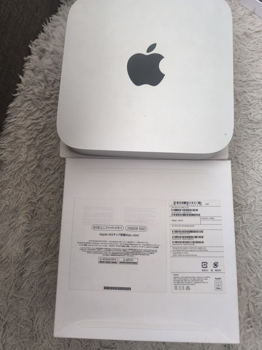 Mac mini в идеале 256гб, мак мини