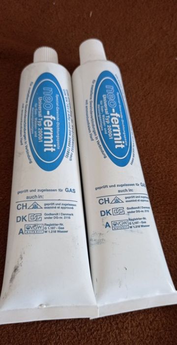Doua tuburi Garnitura lichida Neo-Fermit,