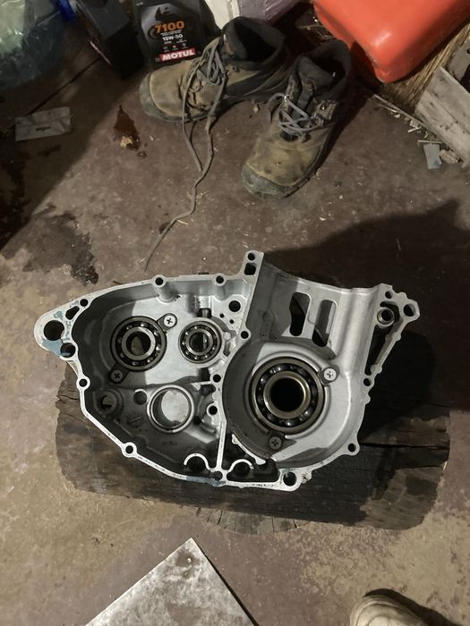 Ляв картер за Suzuki rmz450 2006