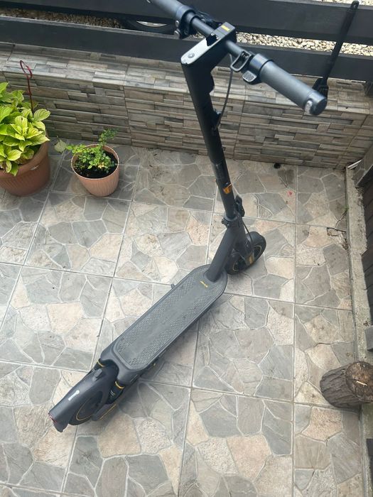 Trotineta SEGWAY-NINEBOT MAX G2 inca in garantie 1 an si 6 luni