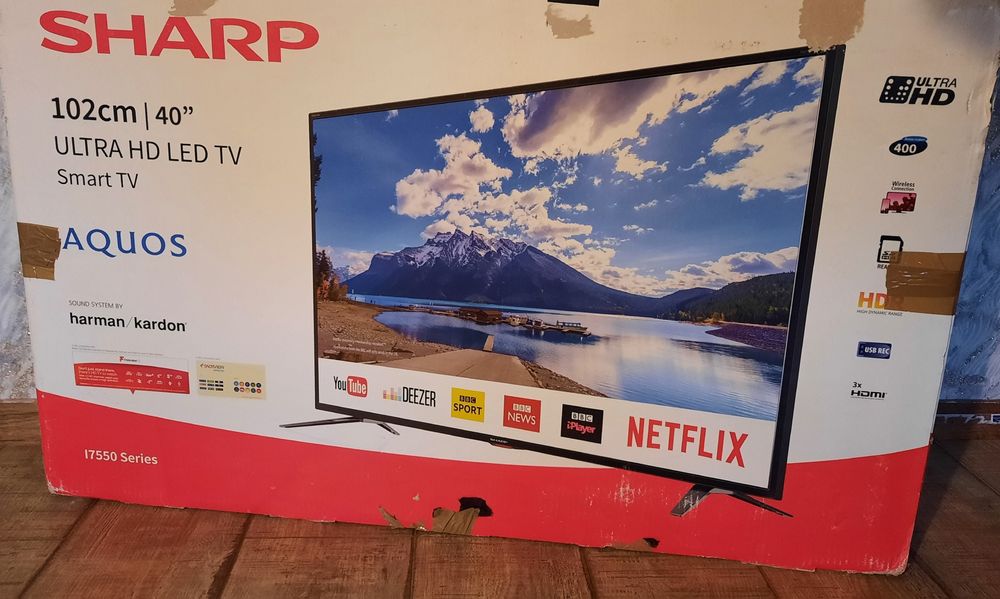 Vand  smart tv SHARP 4K cu diagonala de 102 cm