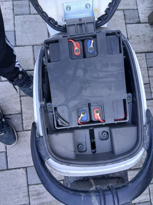 Vând scuter electric