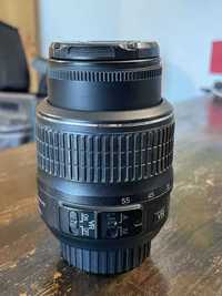 Obiectiv Nikon 18-55 mm, VR ( reducerea vibrațiilor), f / 3.5-5.6
