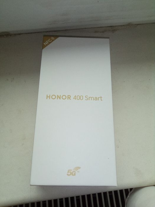 Telefon mobil Honor 400