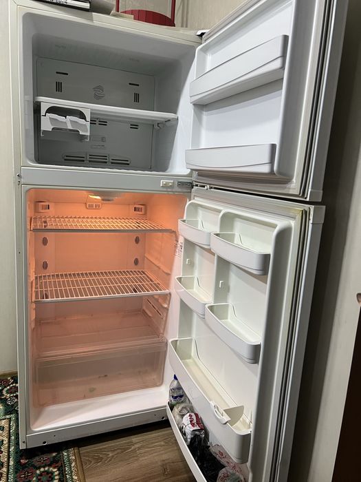 Холодильник сотилади срочна! Daewoo