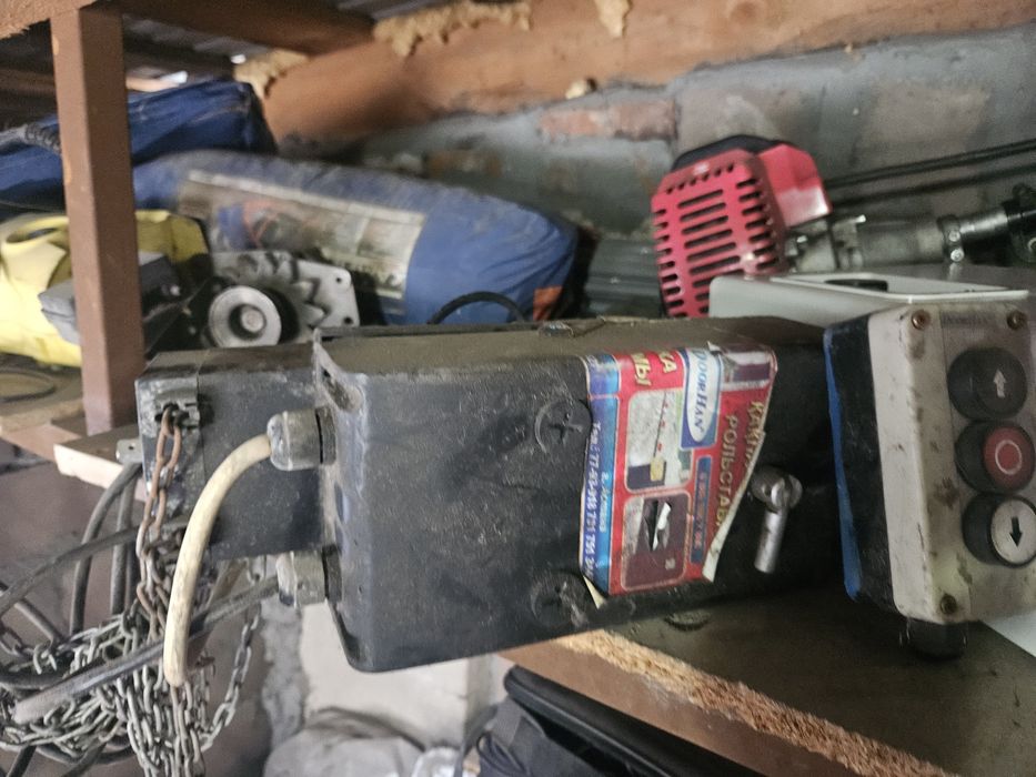 Двигатель на подъёмные ворота дорхан