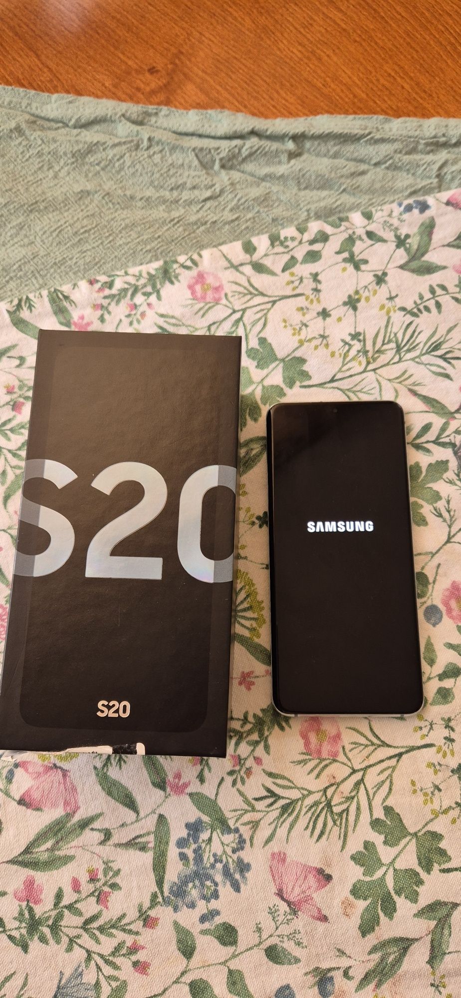 Samsung S20,128 GB