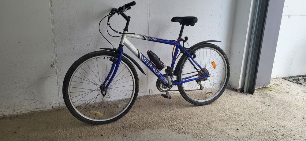 Vând bicicletă STRADA