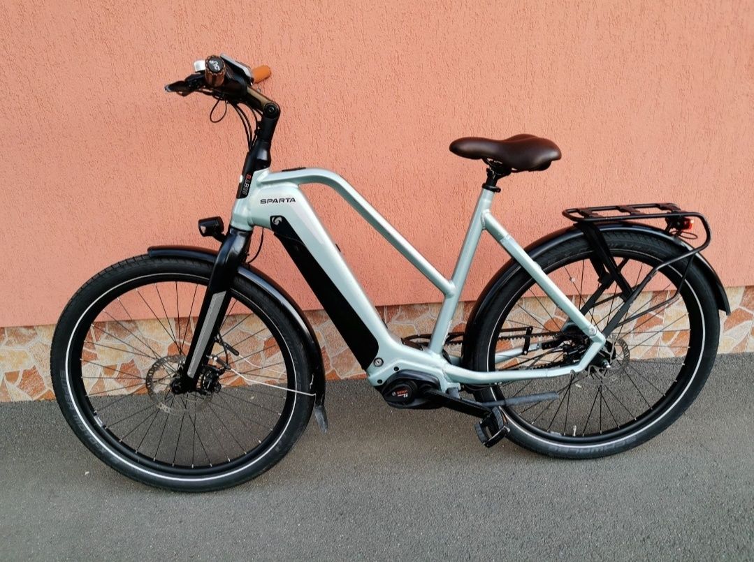 Bicicleta electrica de închiriat pentru livrări. Angajam curieri