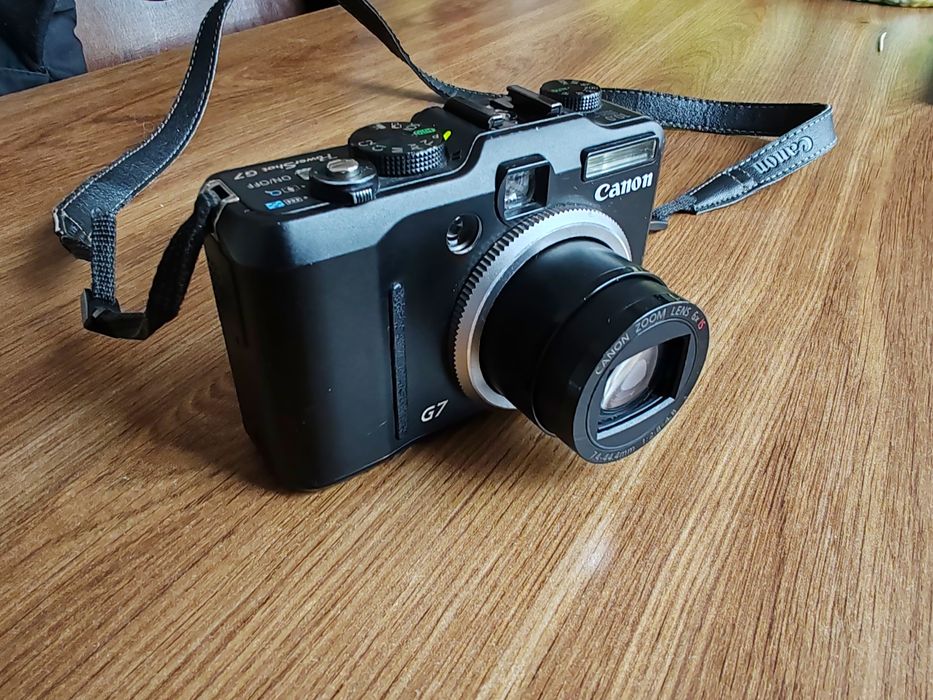Canon G7 + нови батерия и зарядно