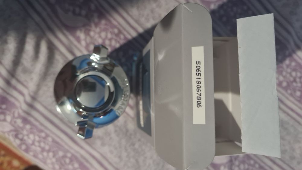 Vând parfum Paco Rabanne Invictus