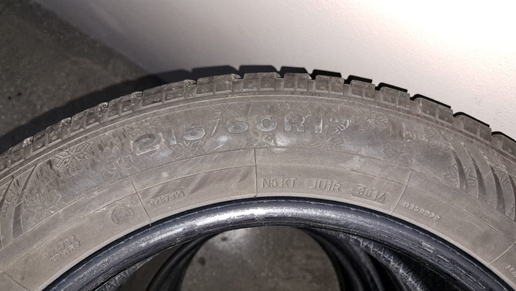 Anvelope Dunlop 215/60R17