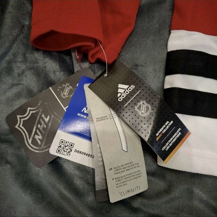 ADIDAS NHL тениска/фланелка на Chicago Blackhawks НОВА