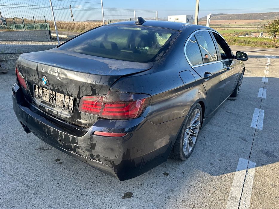 Dezmembrez / Dezmembrari / Piese / Accesorii Bmw seria 5 f10 2011 2.0d n47d20c 184 cp cutie automata negru