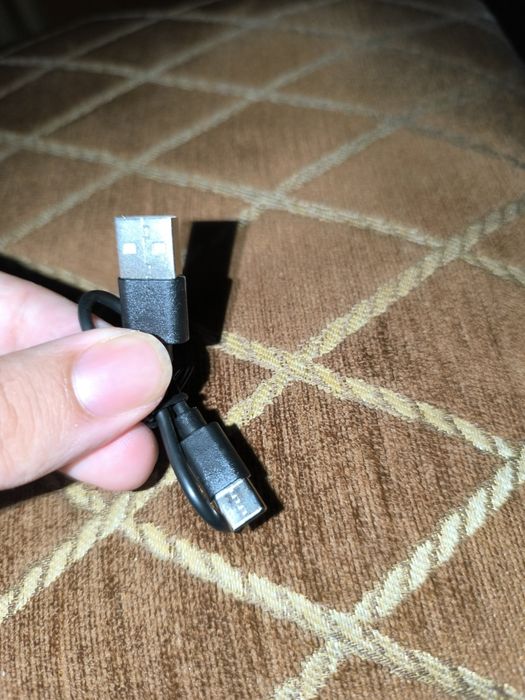 Căști wireless noi sigilate cu încărcător