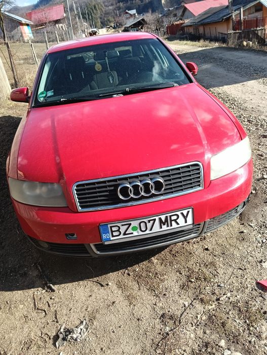 Vând schimb Audi A4 B6 2.0 benzina+gaz