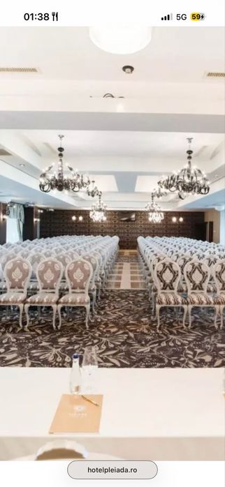 Scaune din lem pentru restaurant