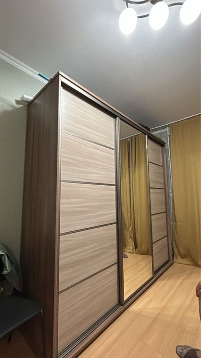 Шифоньер продам (шкаф)