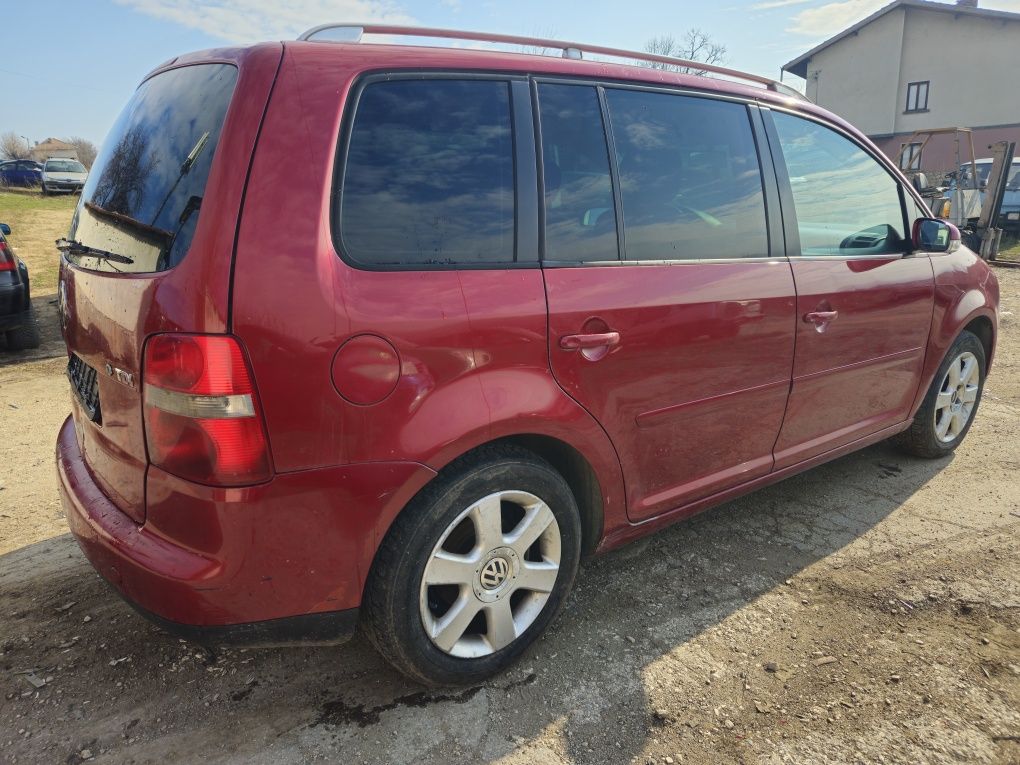 Фолксваген Туаран 2.0 136к.с на части VW Touran 2.0tdi 136 na chasti