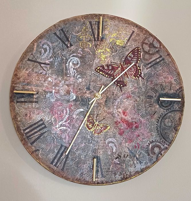 Стенен ръчно направен часовник с декупаж