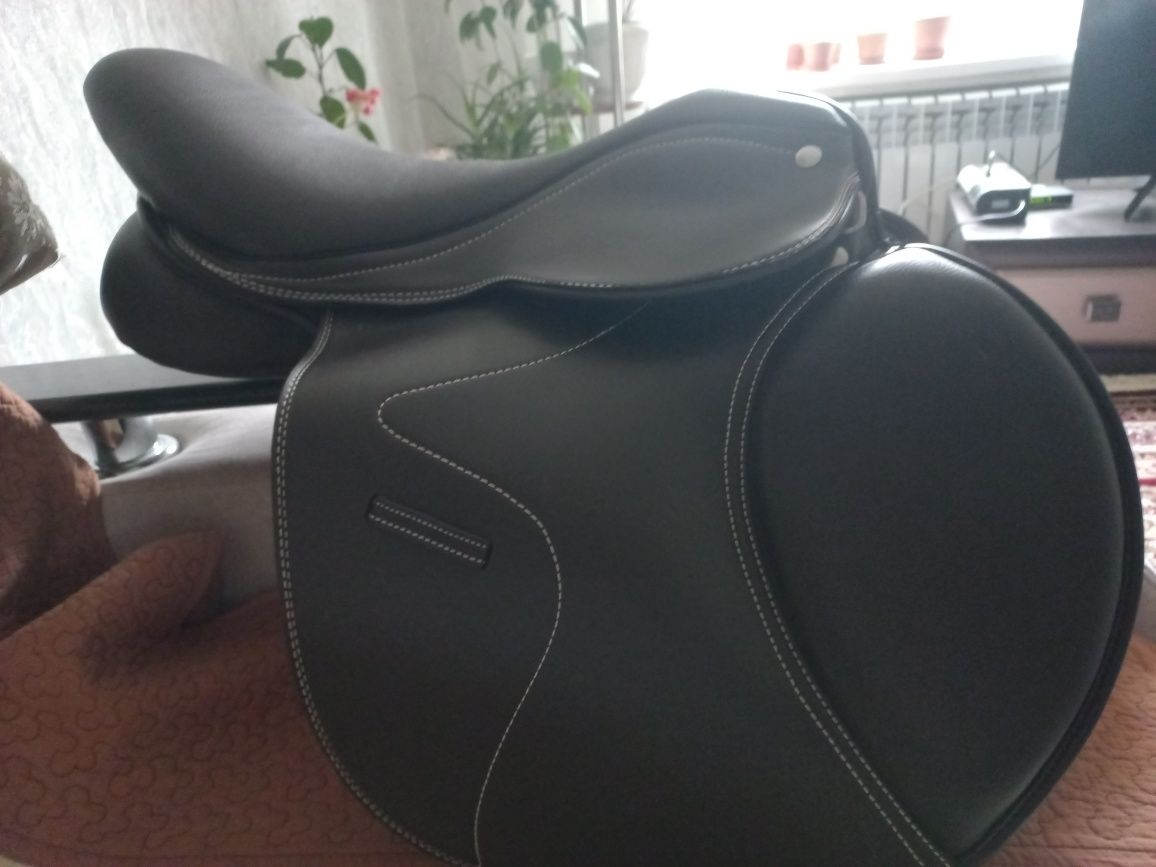 Продам новое испанское седло